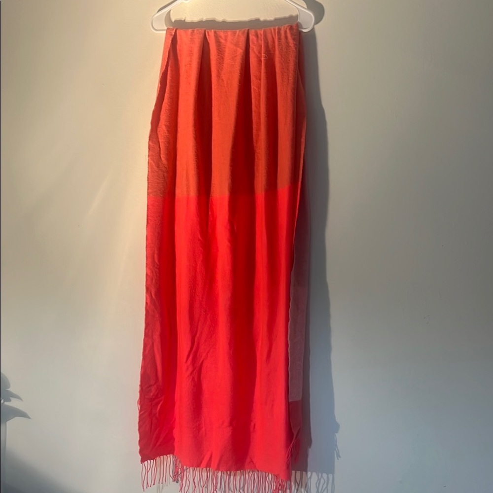 GAP Pink and Red Ombre stripe Scarf with Fringe - Picture 2 of 3
